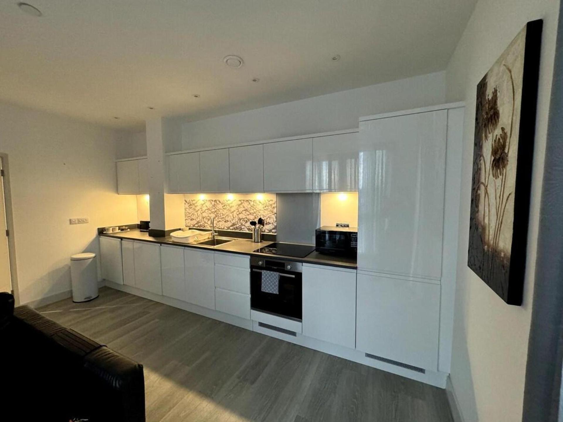 Cozy Bracknell Apartment With Modern Amenities 외부 사진