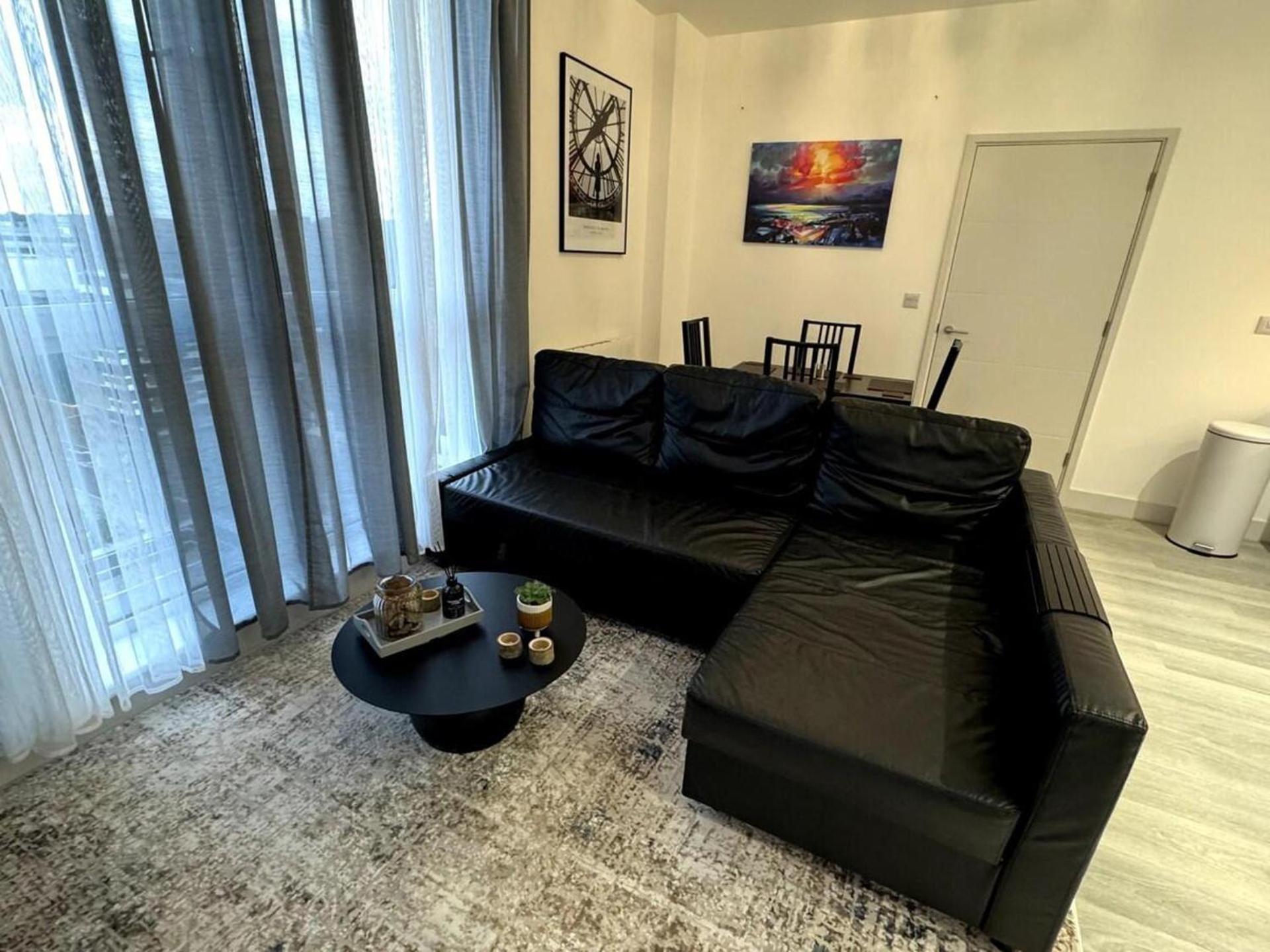 Cozy Bracknell Apartment With Modern Amenities 외부 사진